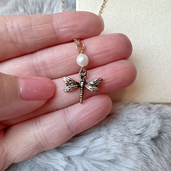Mini Antique Gold Dragonfly Freshwater Pearl Charm Necklace - Picture 2 of 4